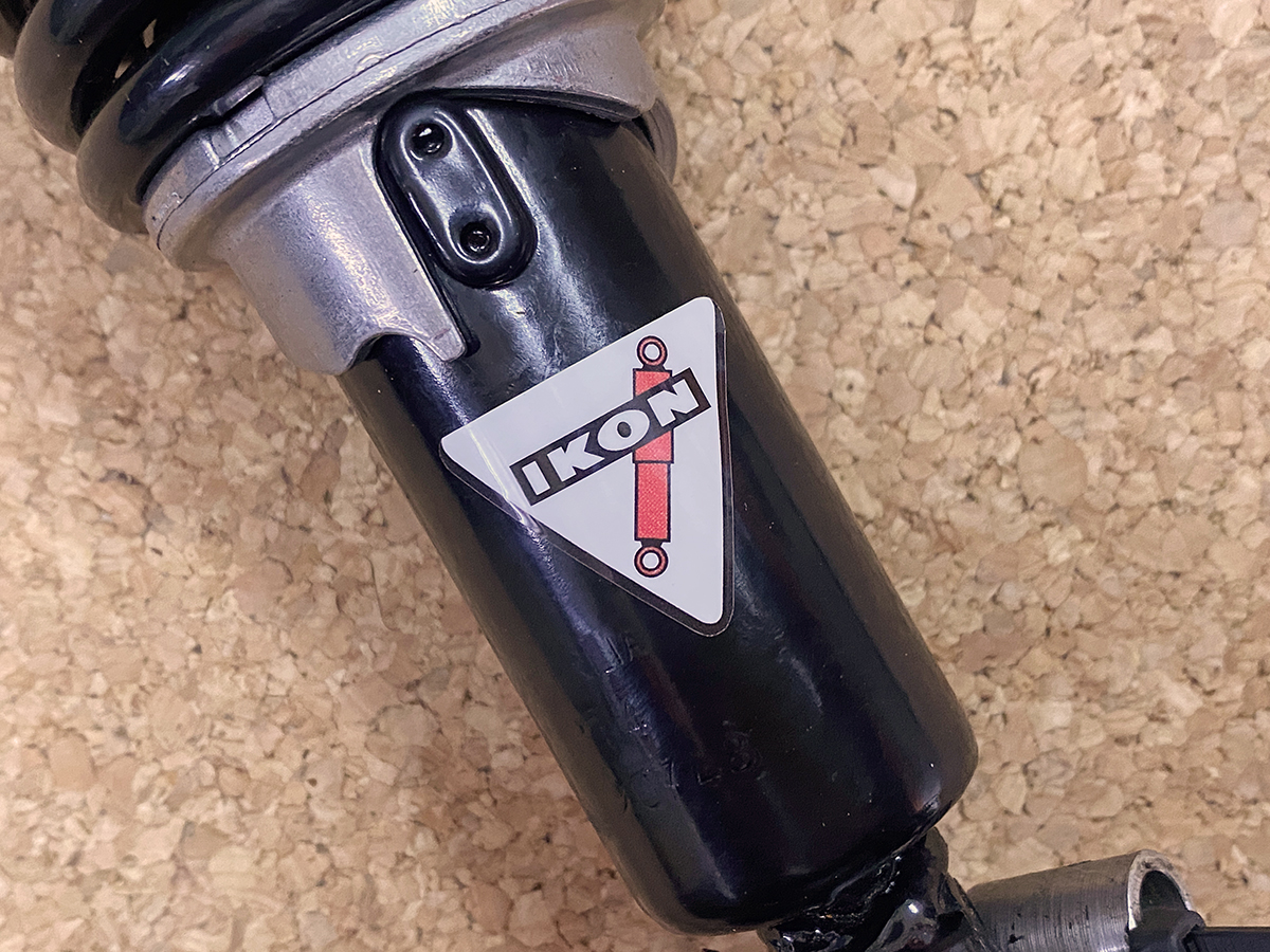 IKONステッカー 三角IKON ２枚セット